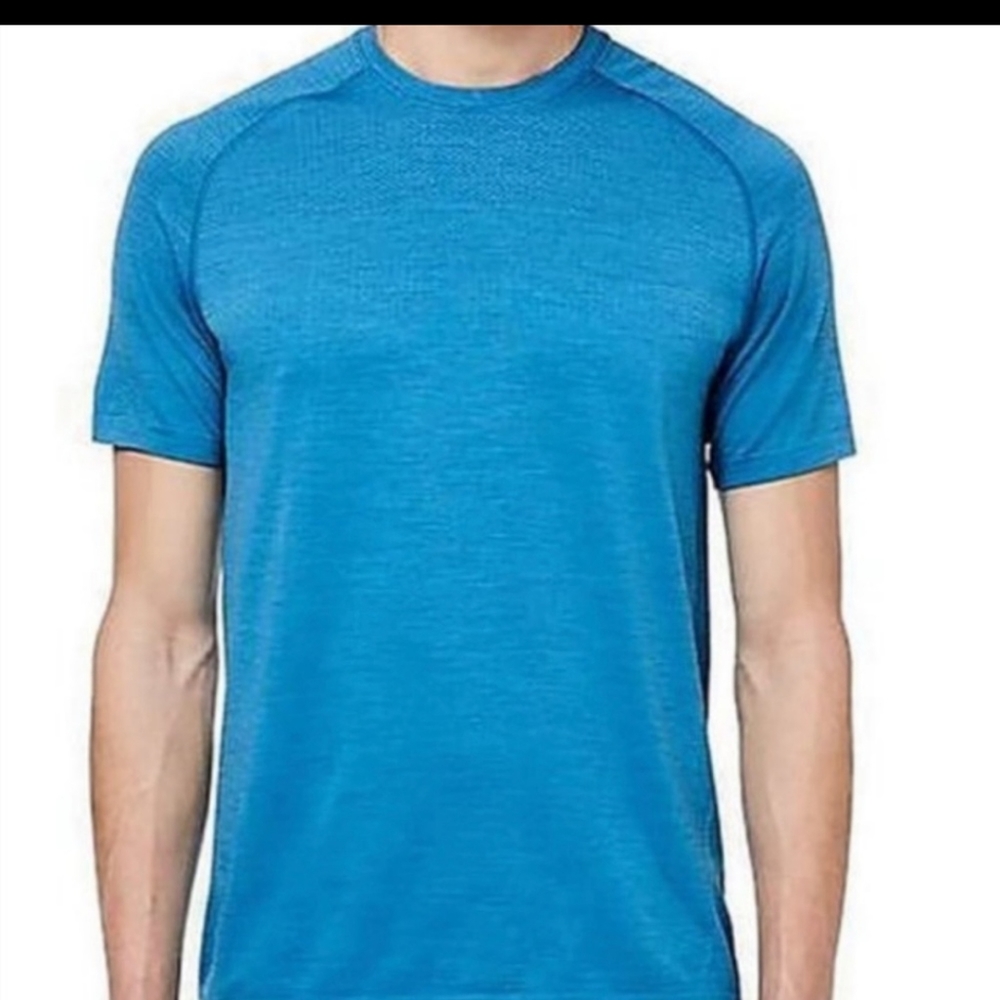 Lululemon Men's Vented Shirt Blue Size S